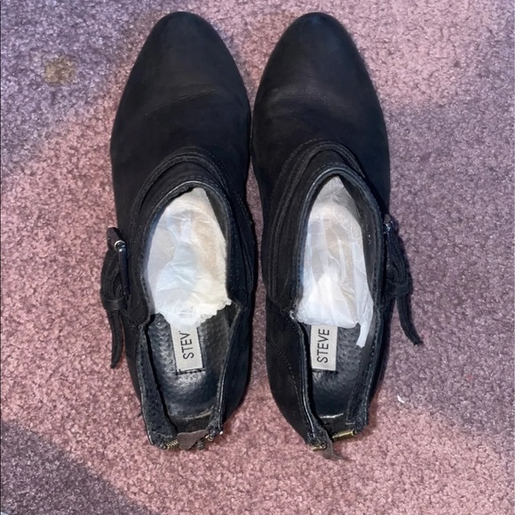 Steve Madden black ankle booties - Picture 2 of 4